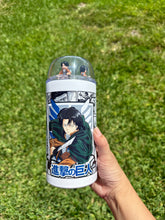 Load image into Gallery viewer, Survival against titans Anime Manga Panel 22oz Dome Lid Trinket Tumbler
