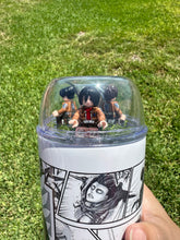 Load image into Gallery viewer, Survival against titans Anime Manga Panel 22oz Dome Lid Trinket Tumbler
